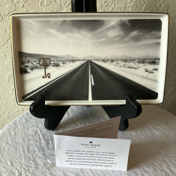Kate Spade: Spirit of Adventure Tray: Black & White Road Tray - Picture 1 of 16